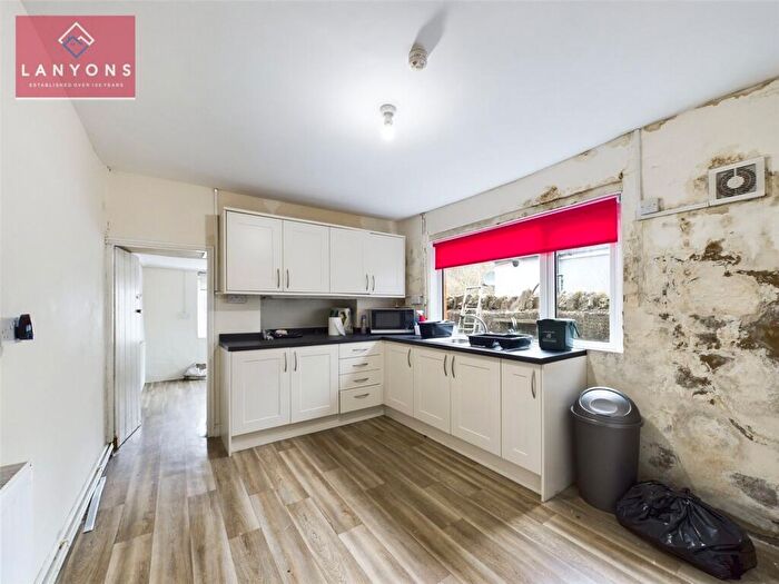 3 Bedroom End Of Terrace House For Sale In Lewis Street, Pentre, Rhondda Cynon Taf, CF41