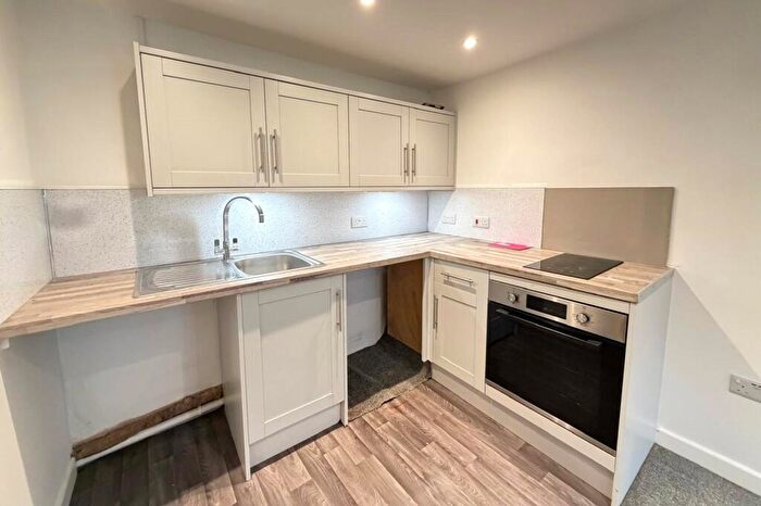 1 Bedroom Apartment To Rent In Windsor Road, Petersfield, Hampshire, GU32