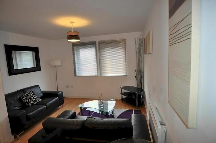 1 Bedroom Flat To Rent In Lunar, Otley Road, Bradford, BD3