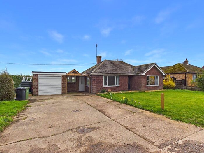 3 Bedroom Detached Bungalow For Sale In Warren Road, Shouldham, King's Lynn, PE33