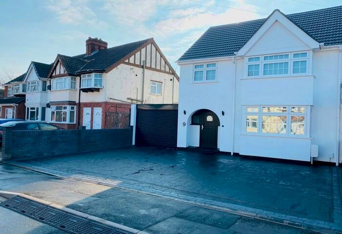 3 Bedroom Semi-Detached House To Rent In Godolphin Road, Slough, Berkshire, SL1