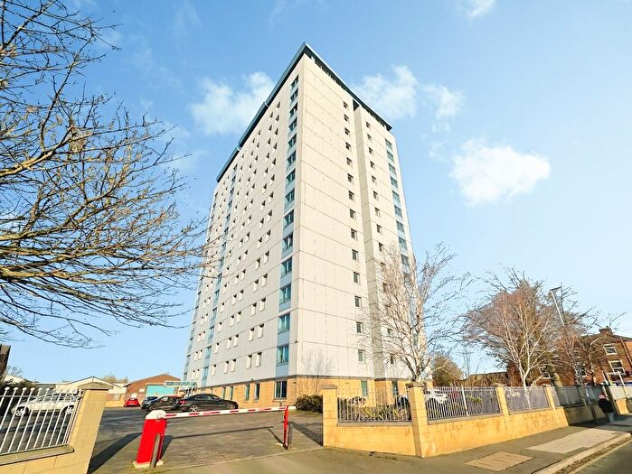 2 Bedroom Flat To Rent In Gomer Street, Willenhall, WV13