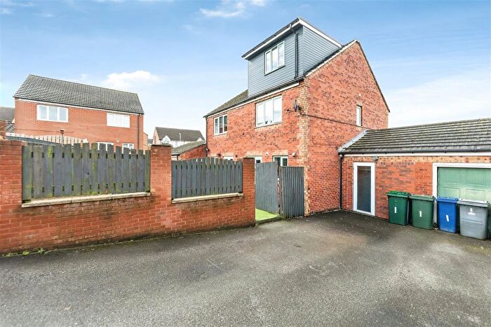 4 Bedroom Semi Detached House For Sale In Oakroyd Crescent, Grimethorpe, Barnsley, S72