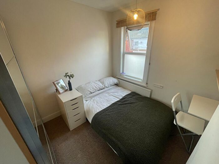 1 Bedroom Terraced House To Rent In St Nicholas Street - Spare Rooms, LN5