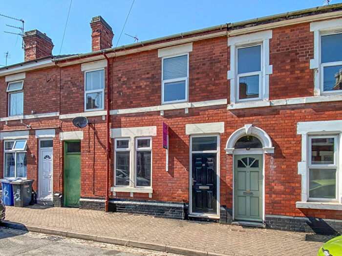3 Bedroom Terraced House For Sale In King Alfred Street, DE22