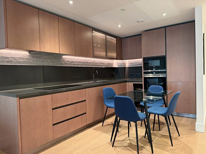 2 Bedroom Flat To Rent In Palmer Road, London, SW11