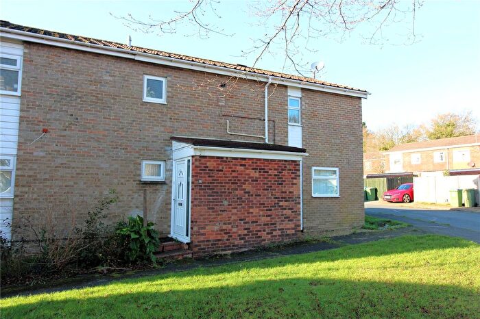 3 Bedroom Semi Detached House For Sale In Belvoir Close, Fareham, Hampshire, PO16