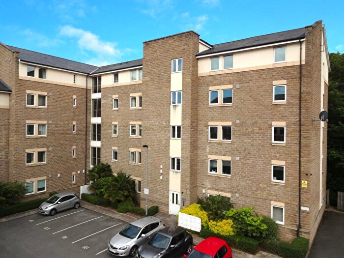1 Bedroom Flat To Rent In Thwaite Court, Cornmill View, Horsforth, Leeds, LS18