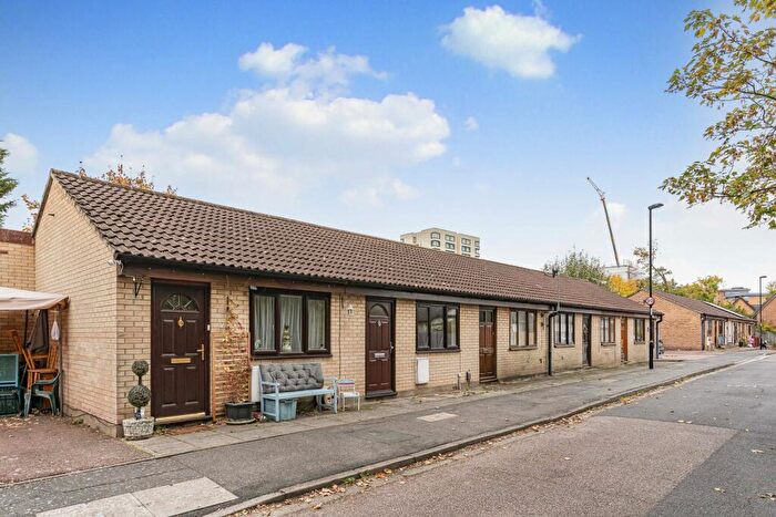 1 Bedroom Terraced House For Sale In Camille Close, London, SE25