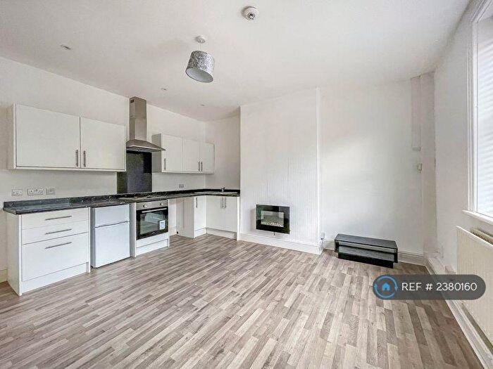 1 Bedroom Terraced House To Rent In Victoria Road, Morley, Leeds, LS27