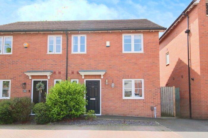 3 Bedroom Semi-Detached House To Rent In Grove Street, Castleford, West Yorkshire, WF10