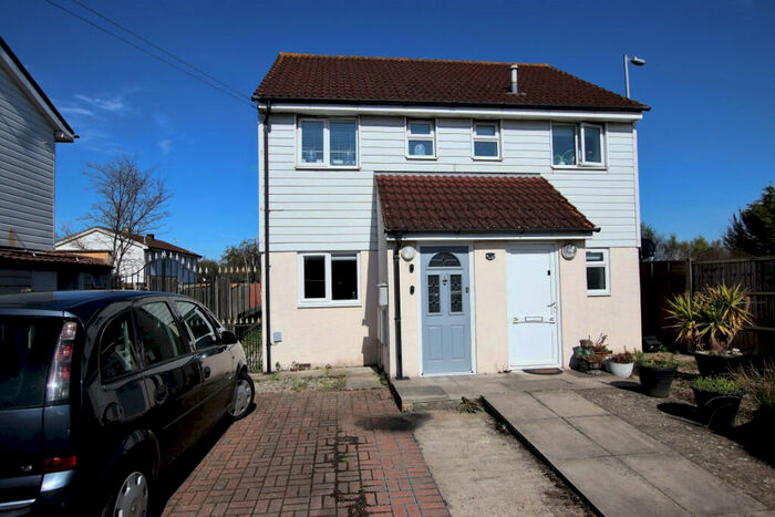 1 Bedroom Maisonette To Rent In Boleyn Gardens, Dagenham, London, RM10