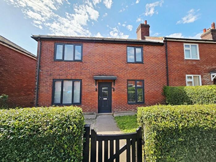 3 Bedroom End Of Terrace House To Rent In Langdale Gardens, Headingley, Leeds, LS6