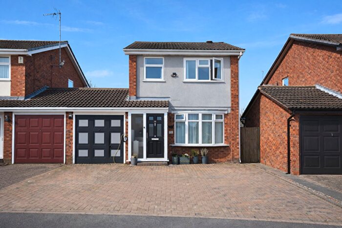 3 Bedroom Link Detached House For Sale In Wysall Road, Northampton, NN3