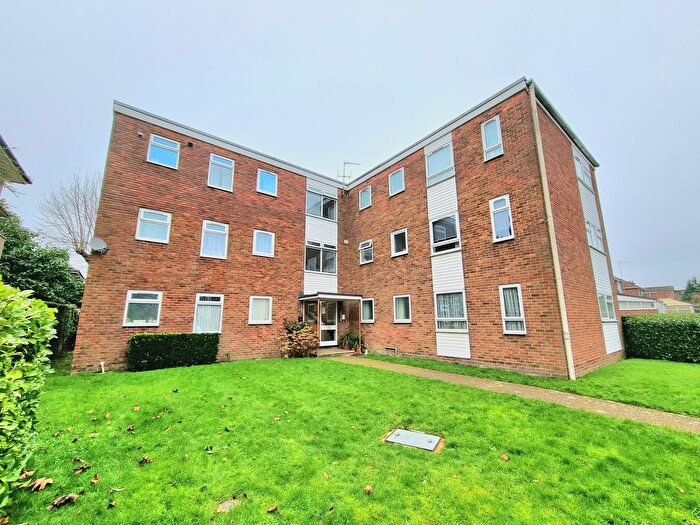2 Bedroom Flat To Rent In Waterloo Road, Southampton, SO15