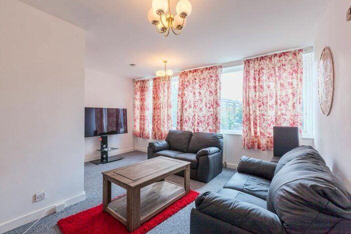 4 Bedroom Property To Rent In Angell Park Gardens, Brixton, London, SW9