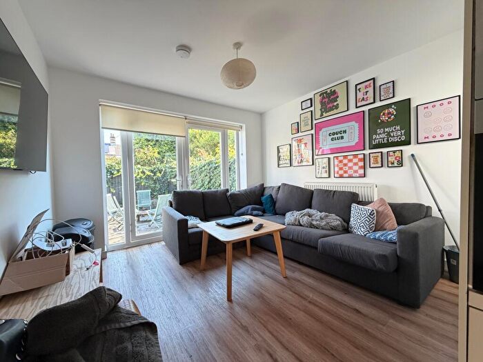 6 Bedroom Terraced House To Rent In Minny Street, Cathays, CF24