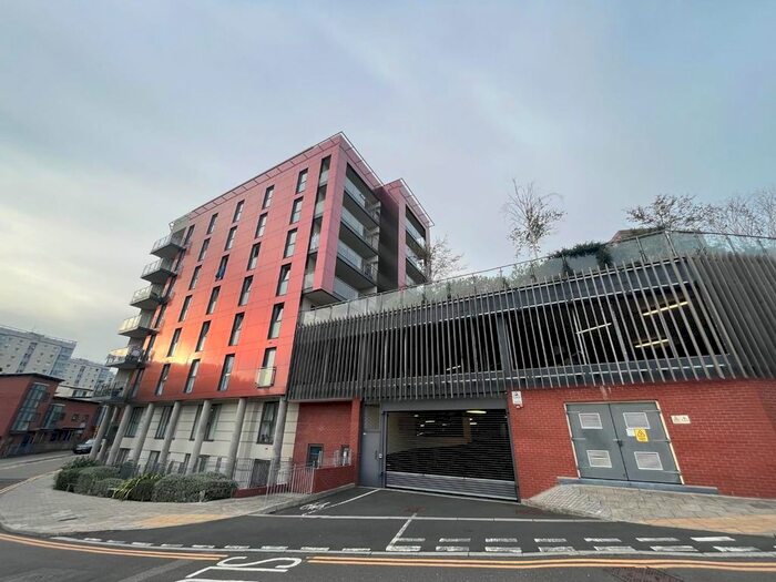 2 Bedroom Flat To Rent In Bell Barn Road, Edgbaston, Birmingham, B15