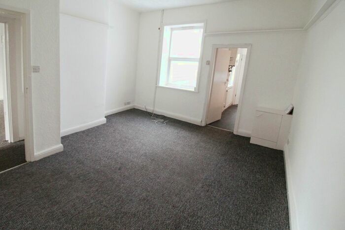 2 Bedroom Flat To Rent In Padiham Road, Burnley, BB12