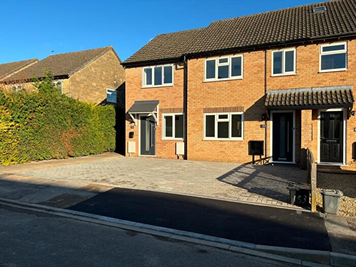 3 Bedroom Terraced House To Rent In Thorney Leys, Witney, Oxfordshire, OX28