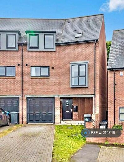 4 Bedroom Semi-Detached House To Rent In Lavender Way, Sheffield, S5