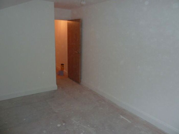 2 Bedroom Flat To Rent In Birkbeck Road, London, N17