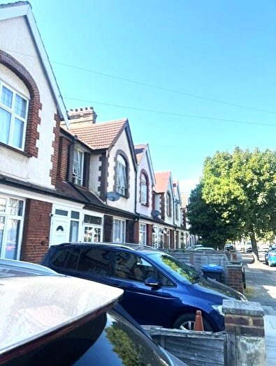 4 Bedroom End Of Terrace House To Rent In Galliard Road, London, N9