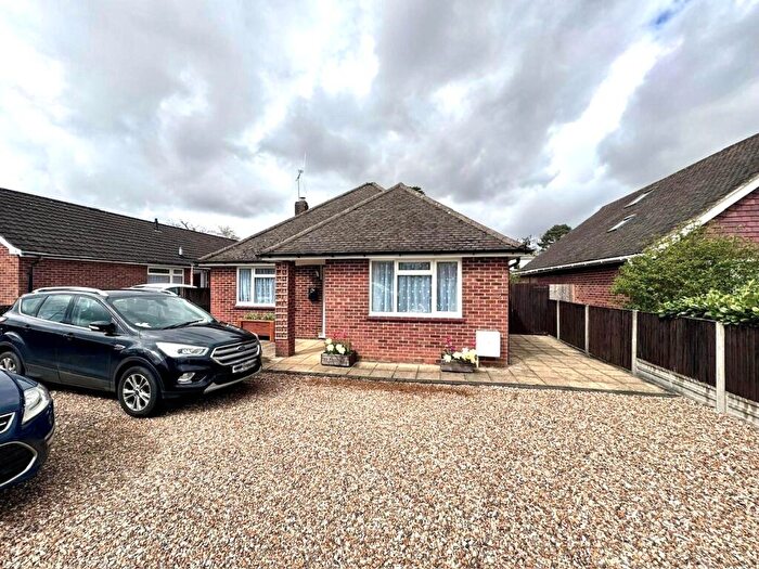3 Bedroom Bungalow To Rent In Pondtail Road, Fleet, GU51