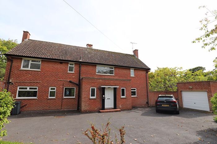 4 Bedroom Detached House To Rent In Withycombe Village Rd, Exmouth, EX8