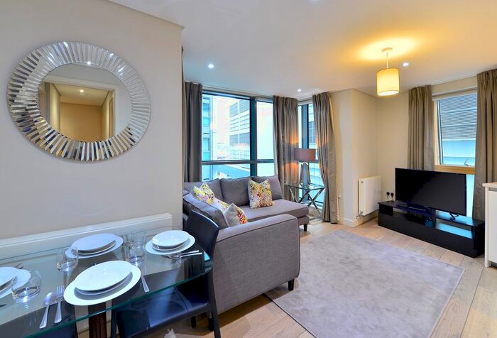 3 Bedroom Flat To Rent In Merchant Square East, London, W2