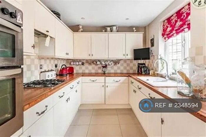 4 Bedroom Semi-Detached House To Rent In Arlington Close, Sutton, SM1