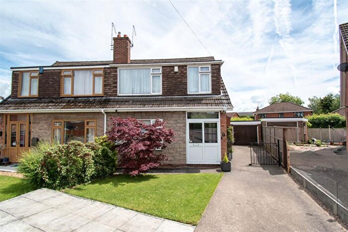 3 Bedroom Semi-Detached House For Sale In Cavendish Drive, Ripley, DE5