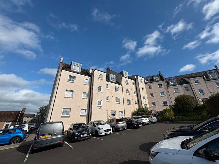 2 Bedroom Flat To Rent In Regent Street, Kincardine, Fife, FK10