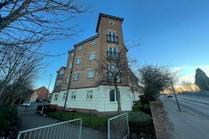 1 Bedroom Flat To Rent In Bay Avenue, Bilston, WV14