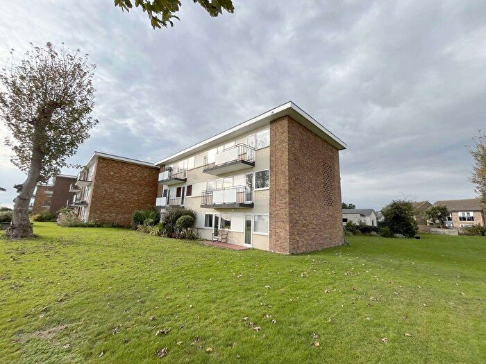 2 Bedroom Flat For Sale In Walmer Seafront, CT14