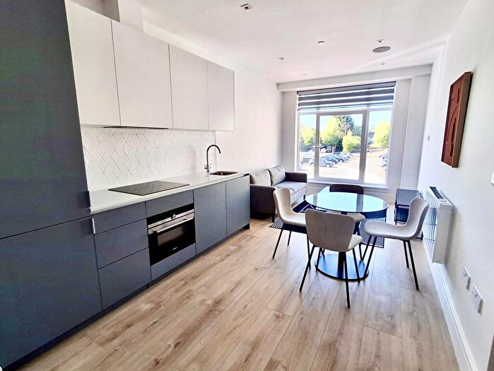 2 Bedroom Apartment To Rent In Syward Place, Pycroft Road. Chertsey., KT16