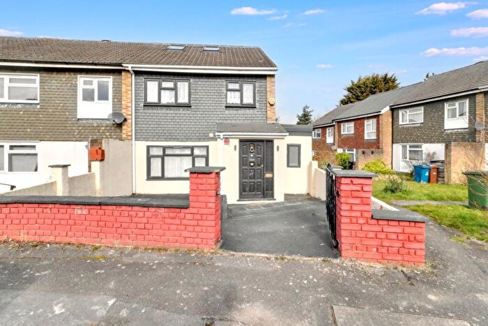 1 Bedroom House Of Multiple Occupation To Rent In Room - Cadogan Close, South Harrow, HA2