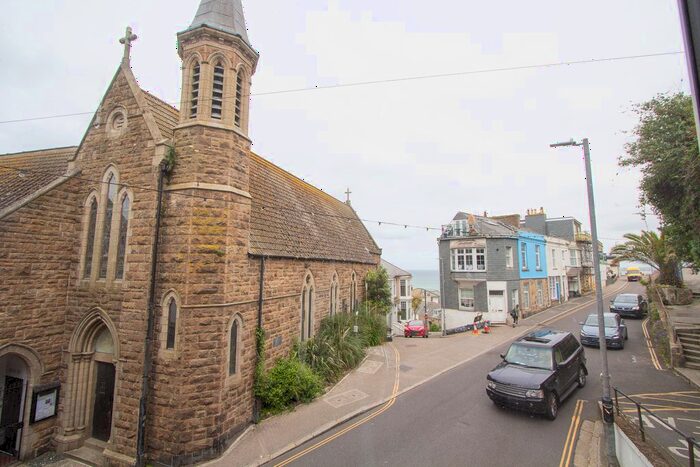 1 Bedroom Flat To Rent In Tregenna Hill, St. Ives, TR26
