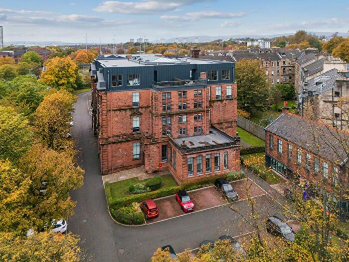 2 Bedroom Flat For Sale In / Broomhill Avenue, Broomhill, G11