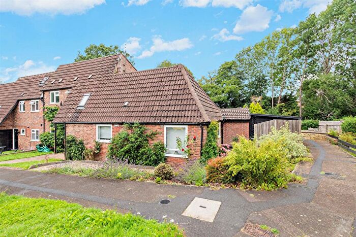 2 Bedroom Bungalow For Sale In Newton Avenue, East Grinstead, RH19