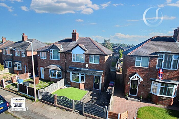 3 Bedroom Semi-Detached House For Sale In Devon Road, Cadishead, M44
