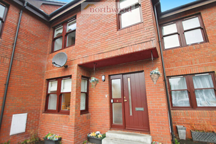 2 Bedroom Flat To Rent In Stirling Road, Stirlingshire, Drymen, G63