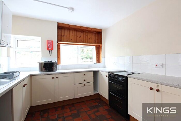 5 Bedroom Terraced House To Rent In Tennyson Road, SO17