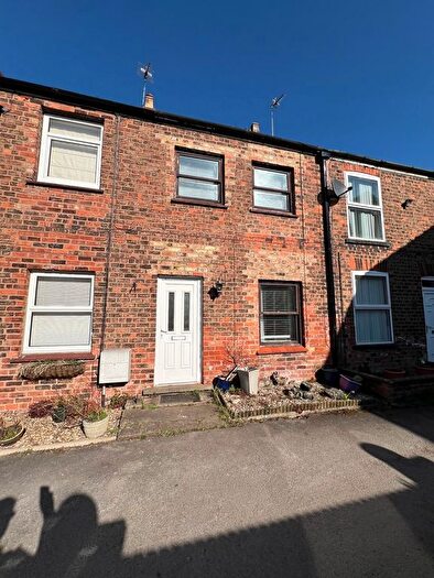 2 Bedroom Cottage To Rent In Station Road, Brough, HU15
