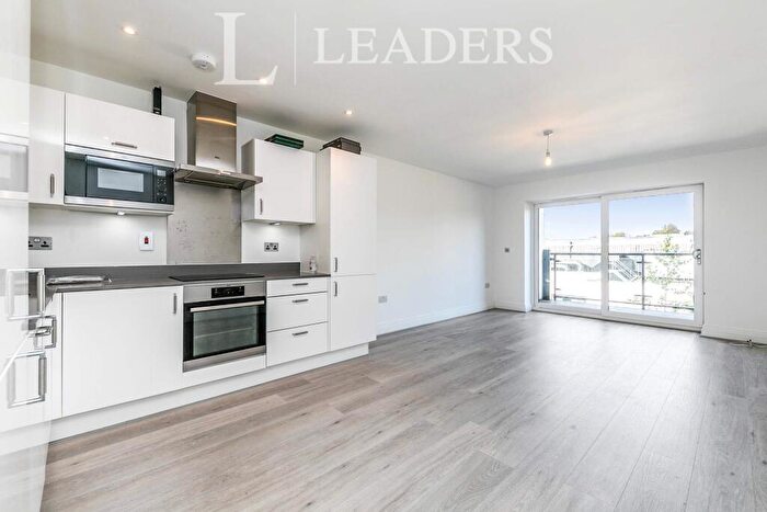 2 Bedroom Apartment To Rent In Cricketers Wharf, Guildford, GU1
