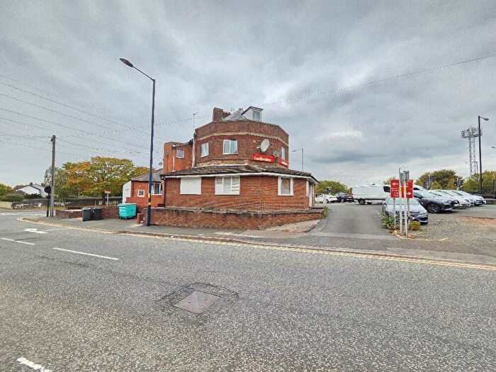 2 Bedroom Flat To Rent In College Road, Quinton, Birmingham, B32