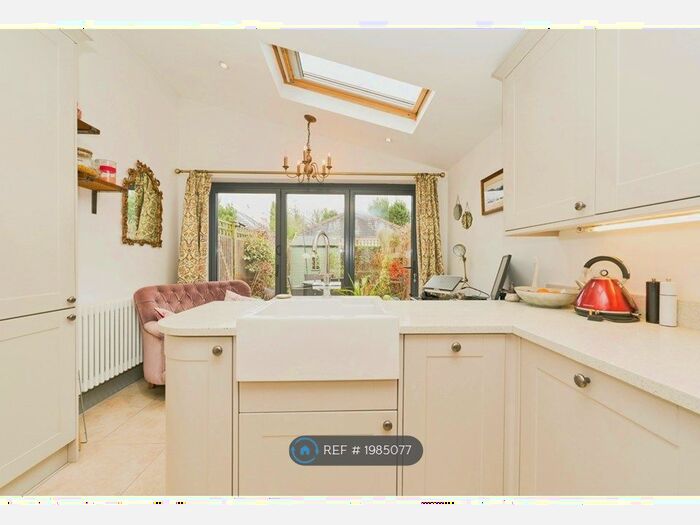 2 Bedroom Terraced House To Rent In Evelyn Road, Richmond, TW10