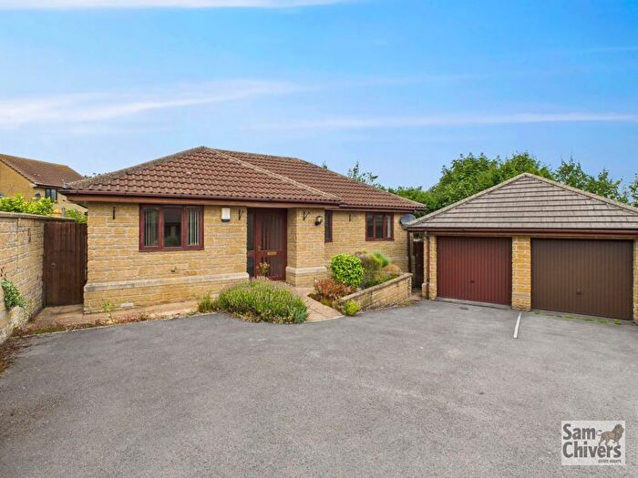 2 Bedroom Detached Bungalow For Sale In Somerset Way, Paulton, BS39