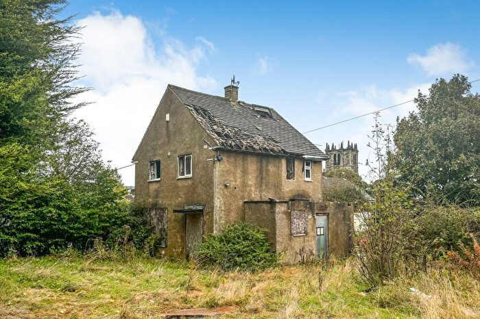 3 Bedroom Detached House For Sale In Newlands Avenue, Sowerby Bridge, HX6