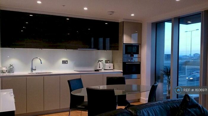 2 Bedroom Flat To Rent In Barking Road, Canning Town, E16